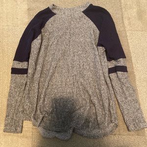 American eagle long sleeve shirt